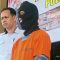 Pelaku pencabulan saat dihadirkan dalam konferensi pers Polresta Samarinda (pusaranmedia)