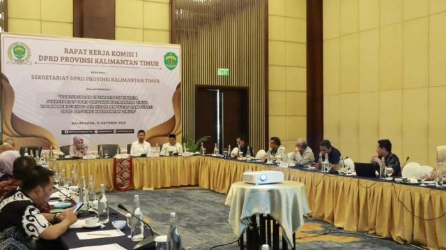 Dipimpin oleh Baharuddin Demmu, Rapat evaluasi dan optimalisasi kinerja sekretariat DPRD Provinsi Kalimantan Timur dalam mendukung pelaksanaan tugas dan fungsinya (dprdkaltim)