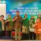 Rusman Ya’qub selaku Ketua Badan Pembentukan Peraturan Daerah (Bapemperda) DPRD Kaltim bersama Ida Prahastuty berserta peserta bimtek penyuluhan e-katalog dan pemasaran digital. (Dok pribadi)