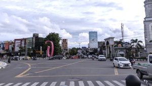 Manfaat Garis Kuning Kotak di Simpang Lembuswana Kota Samarinda
