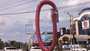 Tugu Pesut di Kota Samarinda (foto: ritme)