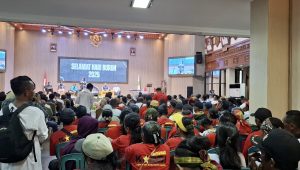 Tuntut Kesejahteraan, Ratusan Buruh Sambangi Bupati Kutim