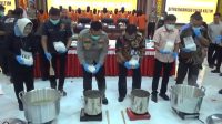 Direktorat Reserse Narkoba (Ditreskoba) Polda Kaltim musnahkan barang bukti narkoba hasil pengungkapan 9 kasus sepanjang awal tahun 2025.