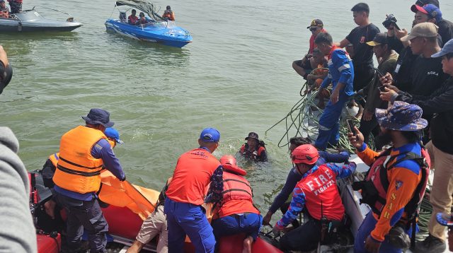 Tim SAR temukan 1 korban menunggal dunia dalam kapal yang tenggelam di Penajam (dok: ritme)