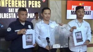 Barang bukti diperlihatkan dalam konferensi pers (dok: ist)