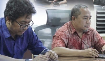 Kepala Bapperida Kota Bontang, Ade Darmawan (kanan)