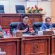 Wakil Ketua Komisi B DPRD Bontang, Winardi, saat menyampaikan pandangannya dalam RDP terkait status aset kapal Ro-Ro yang terancam dieksekusi.(dok: ritmee)