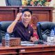 Wakil Ketua Komisi B DPRD Bontang Winardi saat meminta penjelasan status pencatatan penyertaan modal kapal Ro-Ro di neraca Pemerintah Kota Bontang.(dok: ritmee)