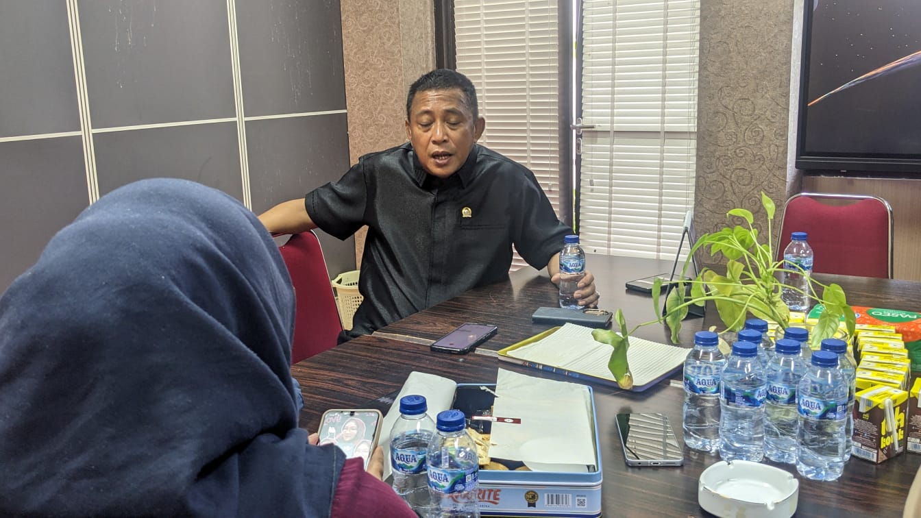 Keterangan Foto: Wakil Ketua Komisi C DPRD Bontang, Muhammad Sahib, akan menjadwalkan audiensi bersama asosiasi angkot terkait persoalan transportasi di Kota Bontang.
