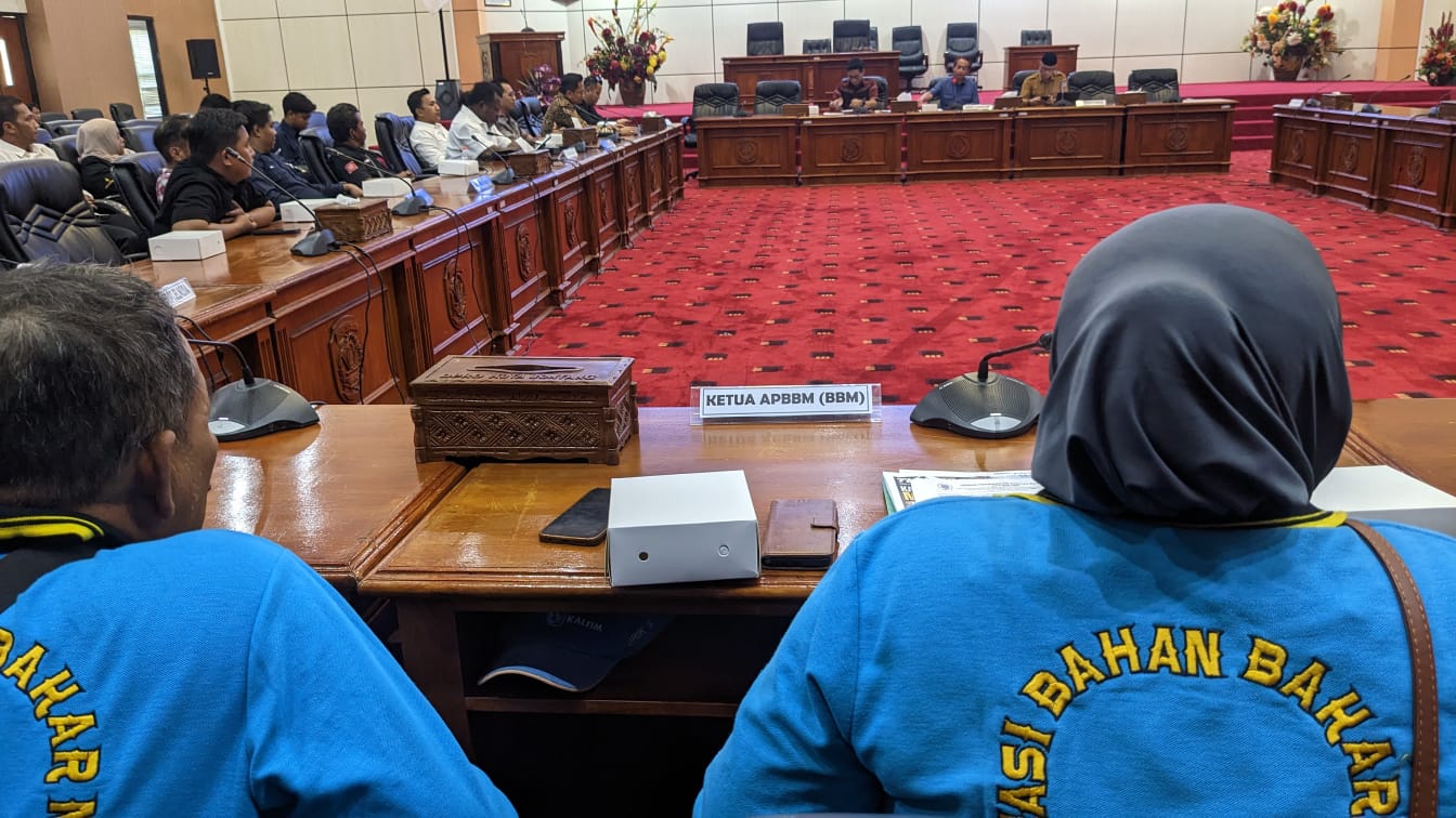 Ketua Komisi B DPRD Kota Bontang, Rustam, menyoroti antrean BBM yang berlangsung hingga bermalam dan meminta persoalan distribusi segera dicarikan solusi.