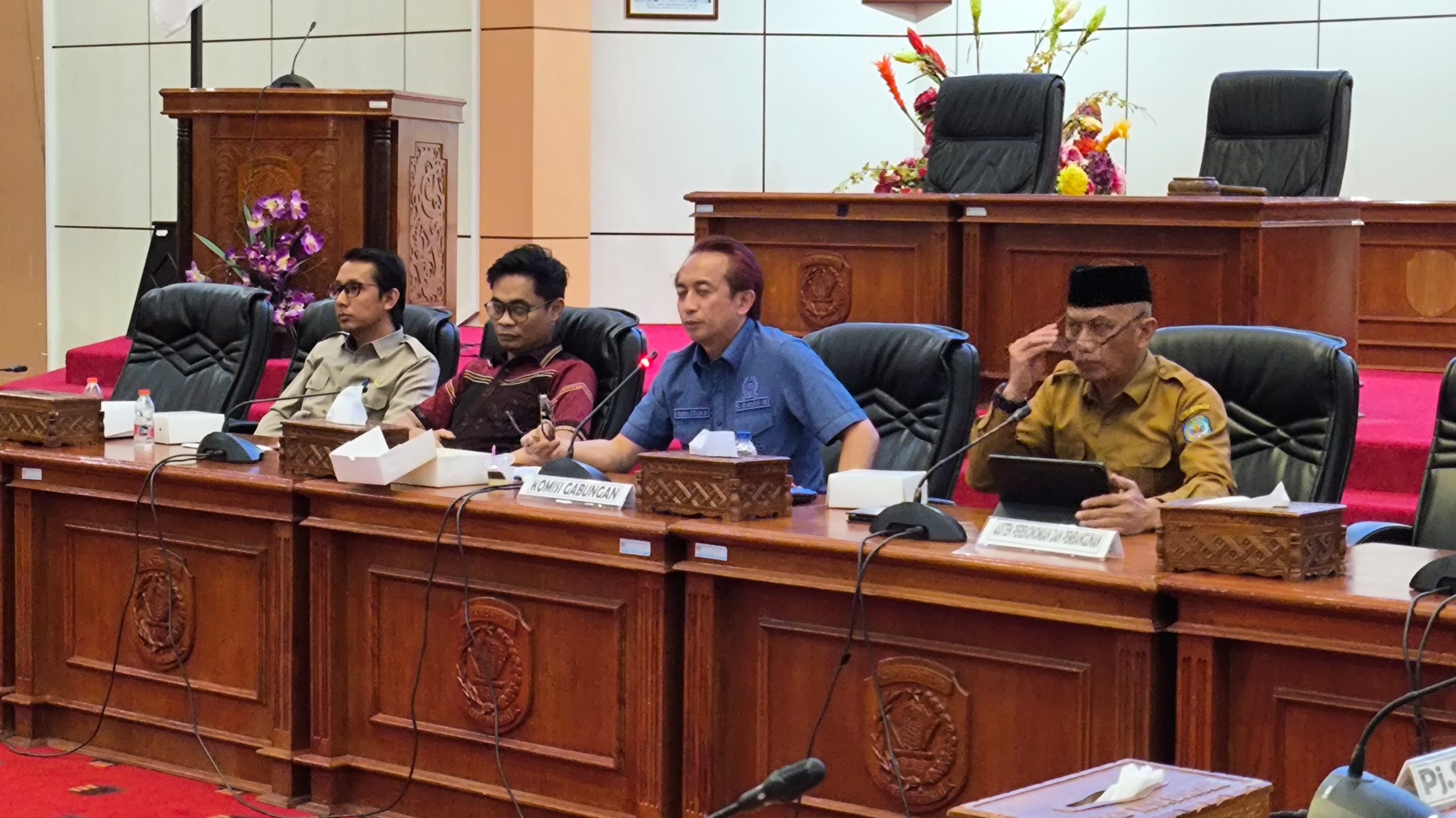 RDP DPRD Bontang bersama Pertamina membahas distribusi BBM dan menyepakati enam poin pakta integritas.