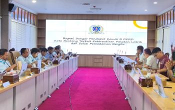 RDP Komisi B DPRD Bontang bersama PLN membahas pemadaman listrik dan kompensasi bagi pelanggan.(dok: ritmee)