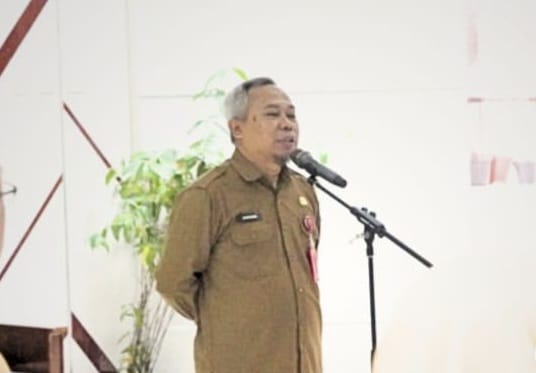 Kepala Bapperida Kota Bontang, Syahruddin saat memimpin Apel (foto:bapperida)